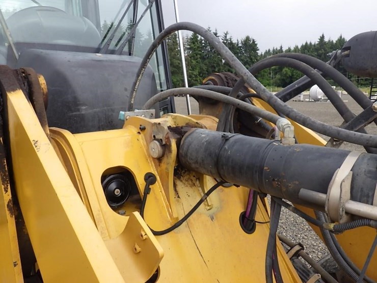 caterpillar-908m-image-19