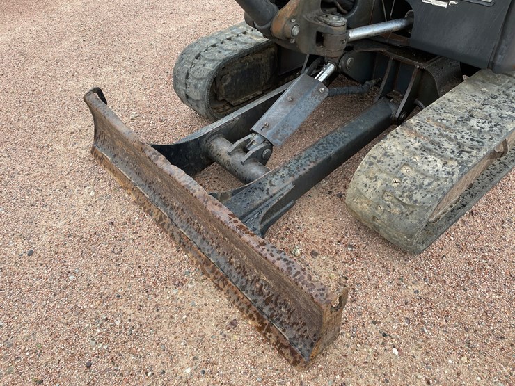2020-bobcat-e32i-image-9