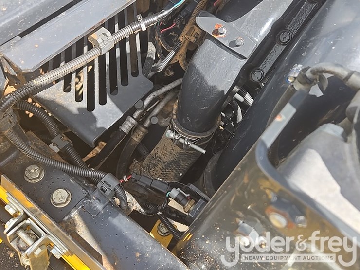 2023-komatsu-pc490-lc-10-image-47