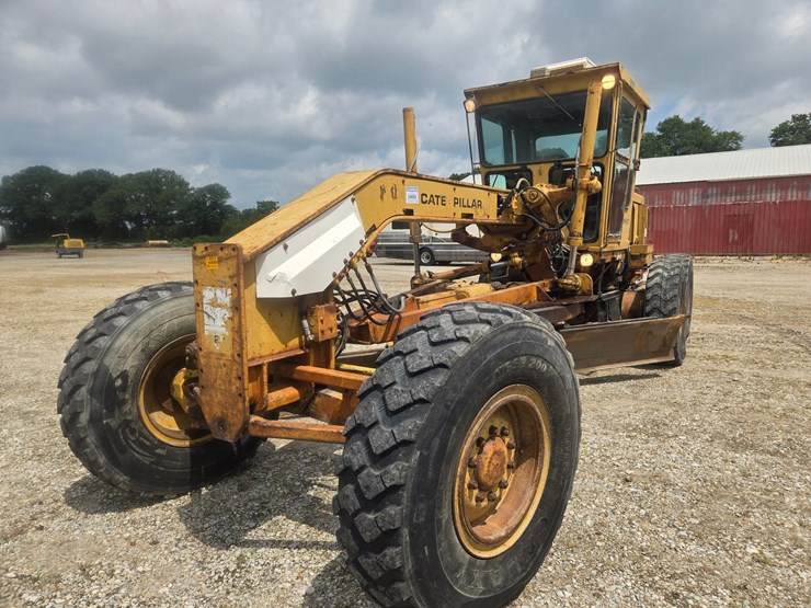 1981-caterpillar-12g-image-1