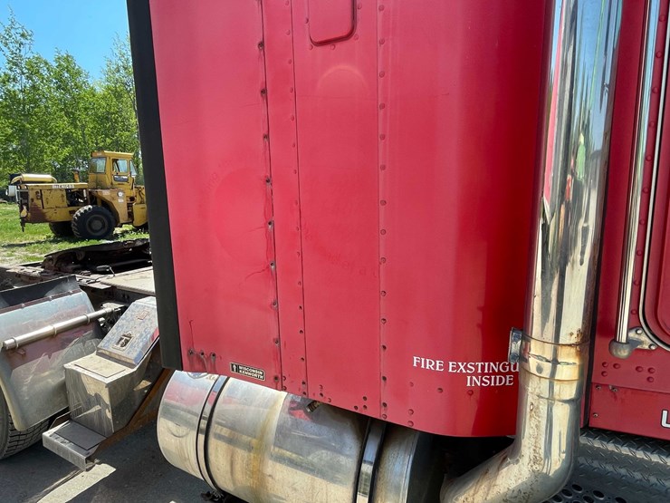 2004-kenworth-t800-image-38