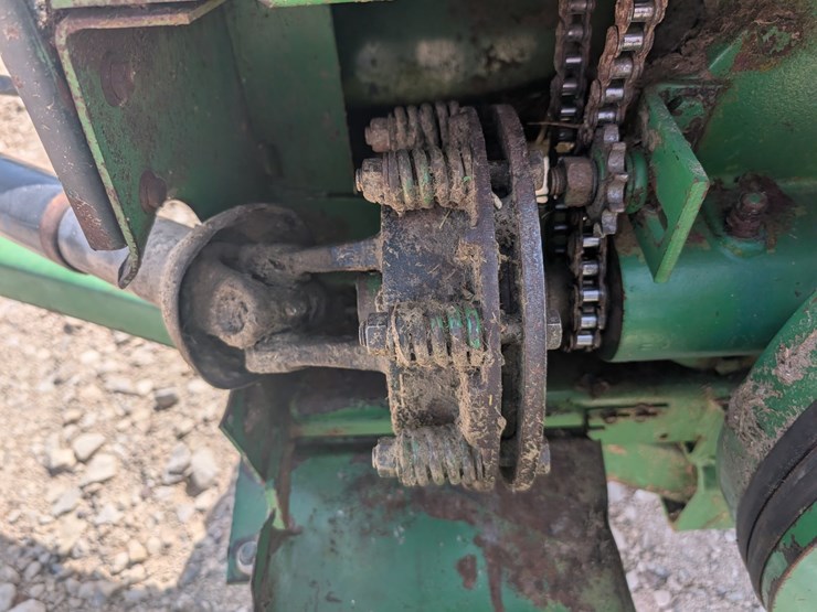john-deere-327-image-18