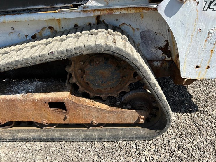 2019-bobcat-t450-image-18