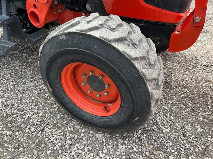 kubota-m7040d-image-12