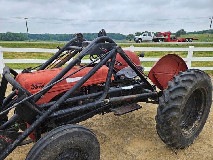 ford-8n-image-13