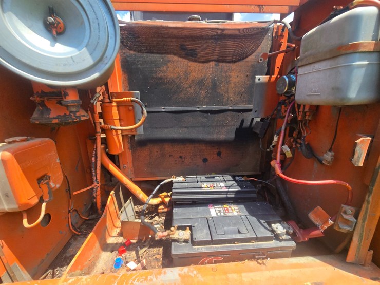 hitachi-ex160-lc-image-43