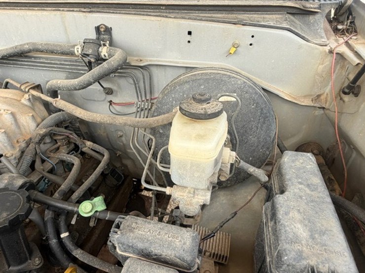 2004-toyota-tundra-image-65