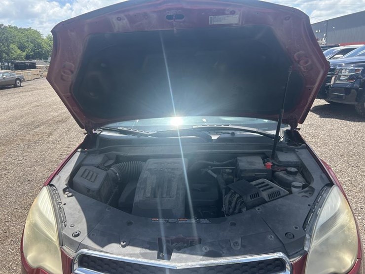2012-chevrolet-equinox-lt-image-15