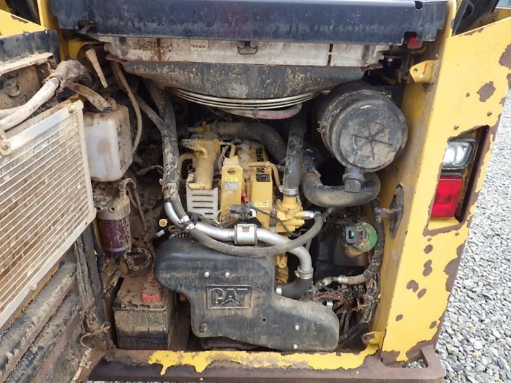 caterpillar-262d-image-17