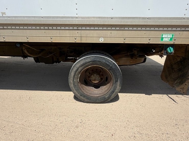 2013-ford-f550-image-11