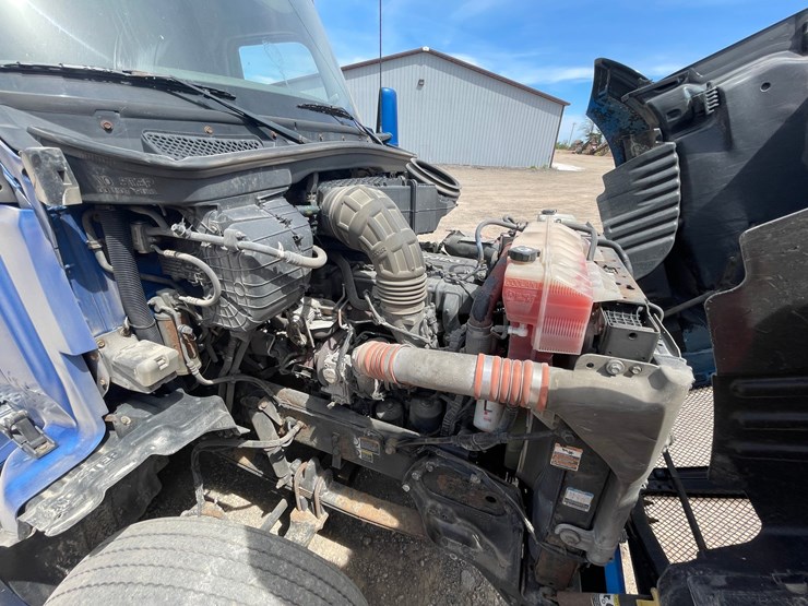 2015-kenworth-t680-image-65