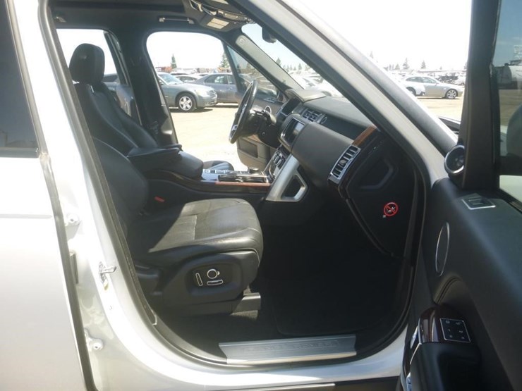 2016-land-rover-range-rover-image-9