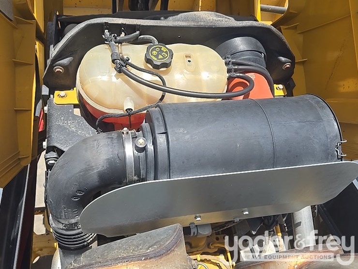 2020-deere-310sl-image-41