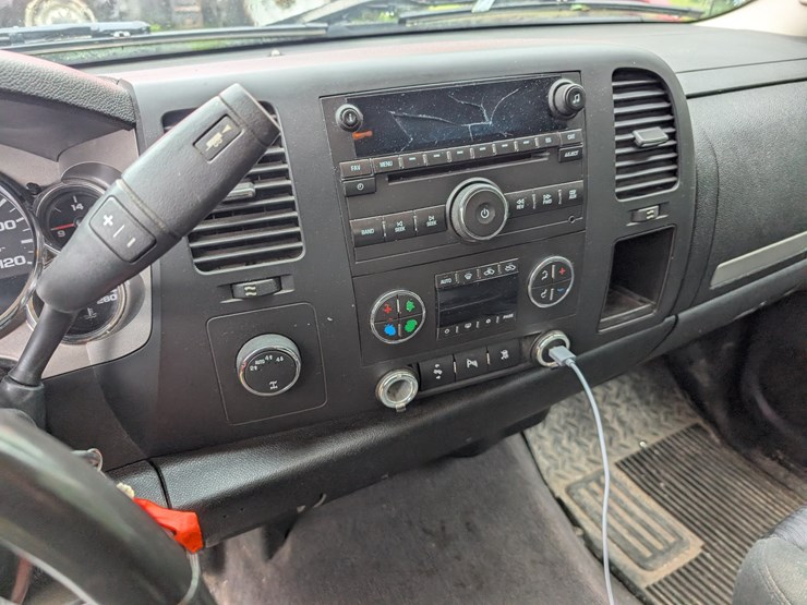 2010-gmc-sierra-1500-image-18