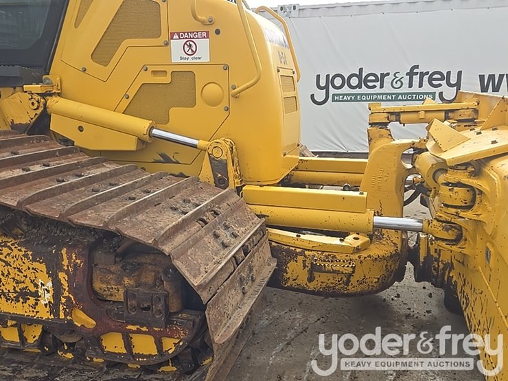 2022-komatsu-d61px-24-image-25