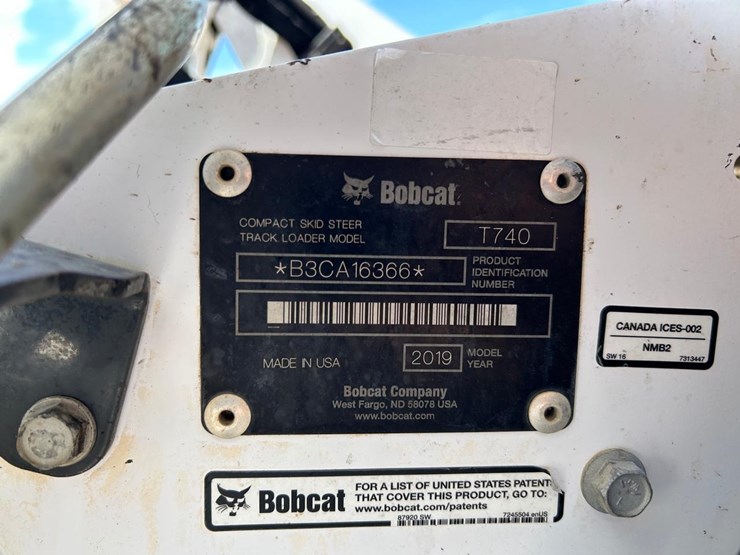 2019-bobcat-t740-image-25