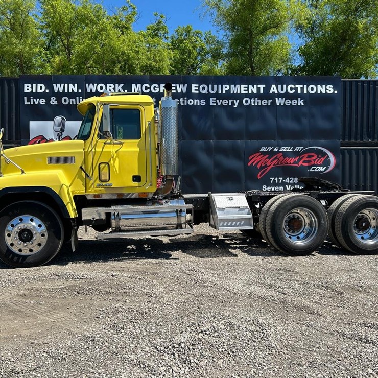 MACK CH613