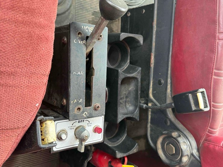 1995-peterbilt-dump-truck-image-13