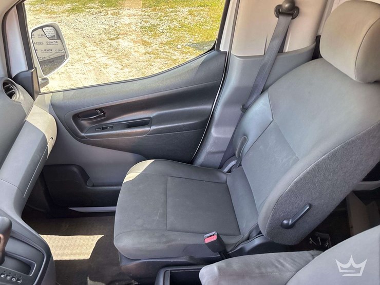 2017-nissan-nv200-image-20