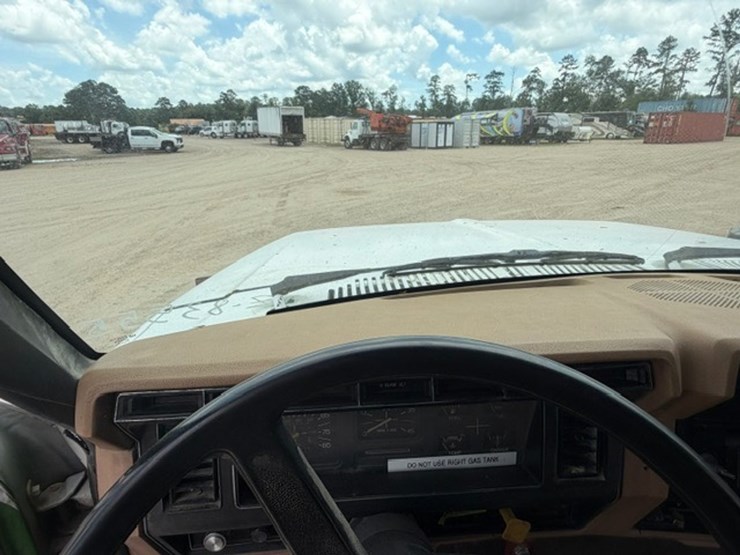 1984-ford-f600-image-50