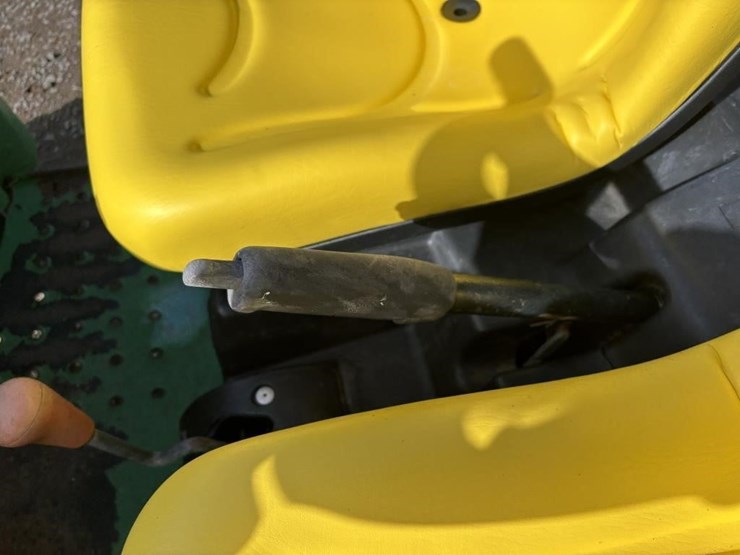 john-deere-gator-image-16