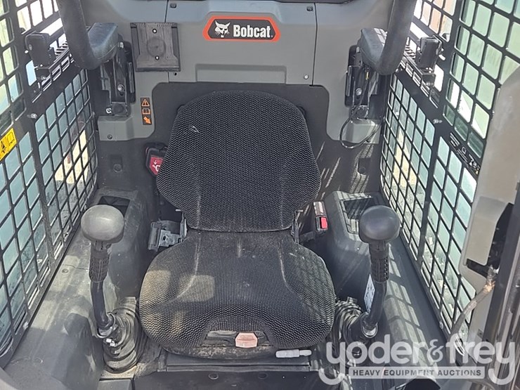 2021-bobcat-t66-image-42