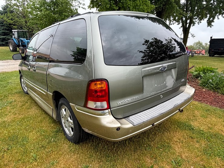 2001-ford-windstar-image-4