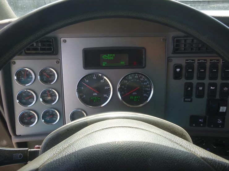 2018-kenworth-t370-image-16