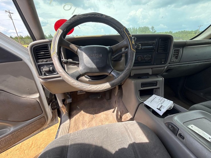 2000-gmc-sierra-1500-image-9