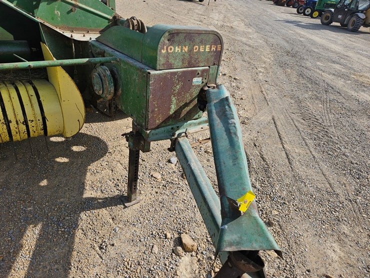 john-deere-24t-image-10