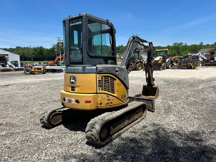 deere-35d-image-4