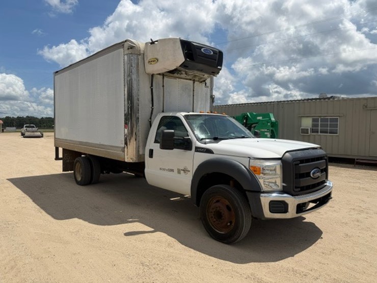 2013-ford-f550-image-2