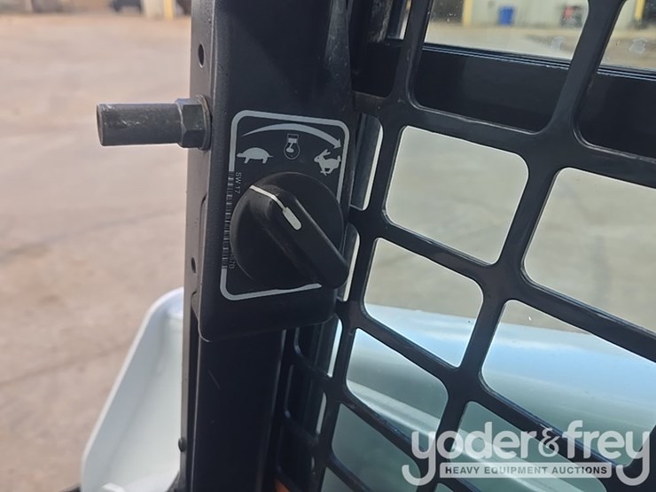 2018-bobcat-s590-image-44
