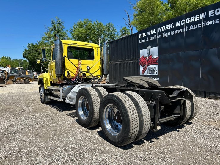 mack-ch613-image-2