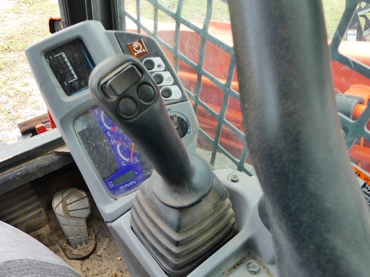 2016-kubota-svl95-2s-image-13