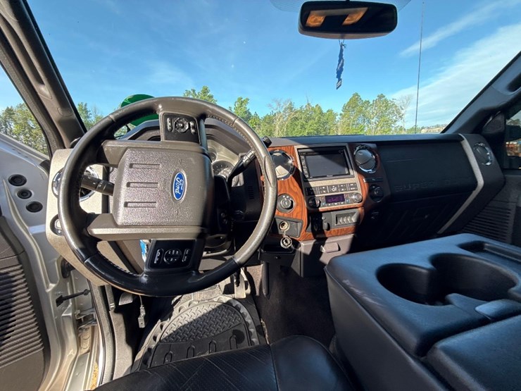 2011-ford-f250-image-16