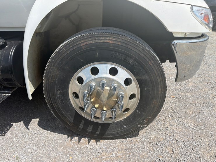 2004-international-durastar-4300-image-10