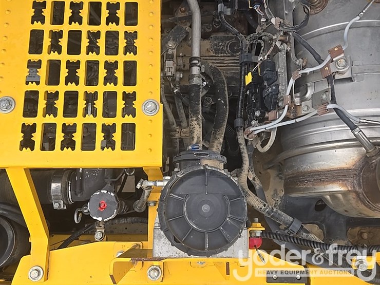 2022-komatsu-pc360-lc-11-image-51