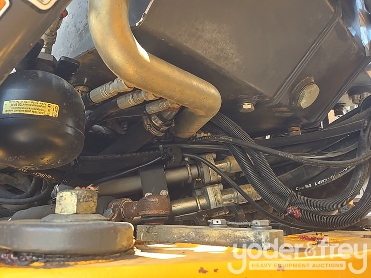 2022-volvo-a25g-image-19