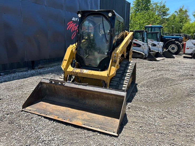 2017-caterpillar-249d-image-8