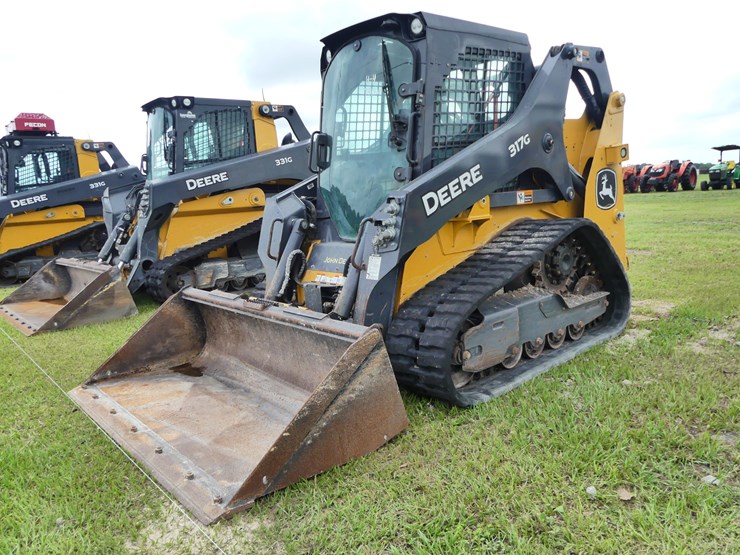 2023-deere-317g-image-1
