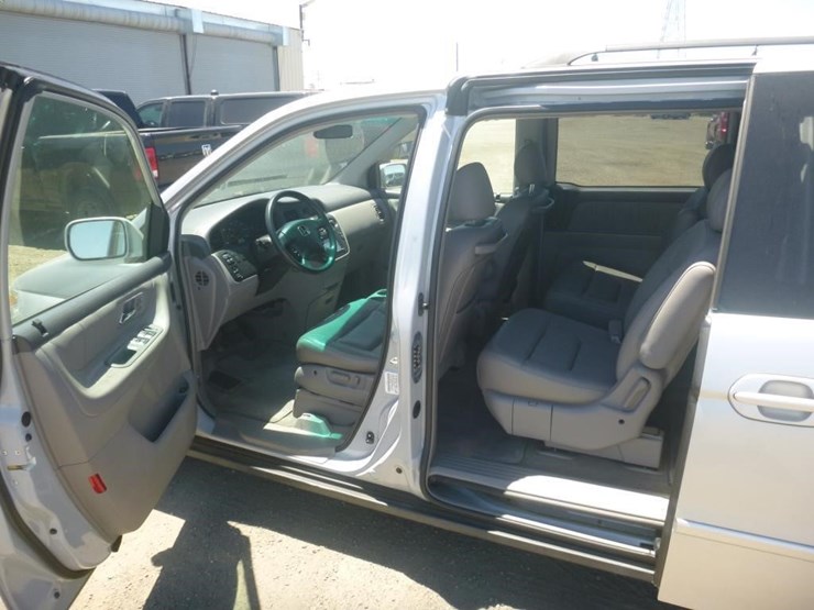 2002-honda-odyssey-image-5