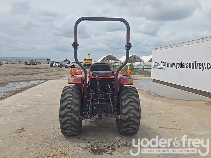 2019-kubota-l3901d-image-4