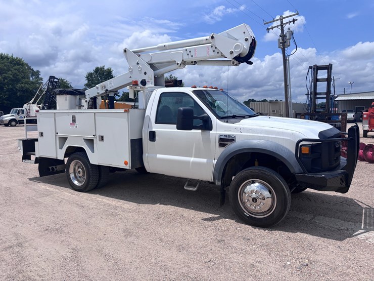 2009-ford-f550-image-2