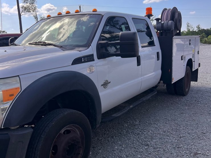 2015-ford-f550-image-1