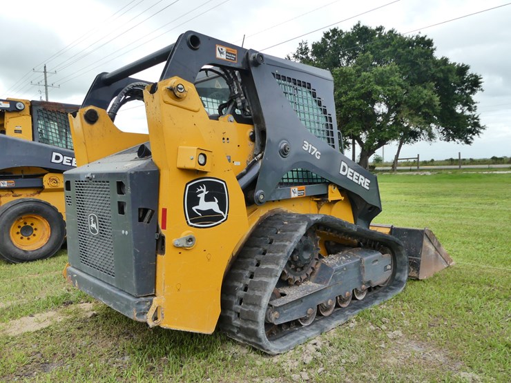 2023-deere-317g-image-8