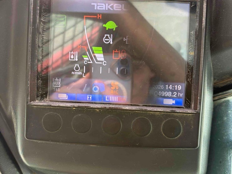 2019-takeuchi-tl6r-image-13