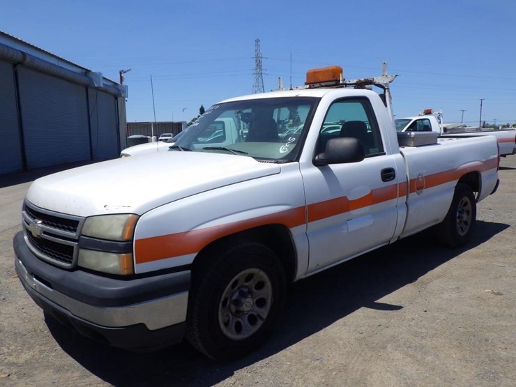 2006-chevrolet-1500-image-1