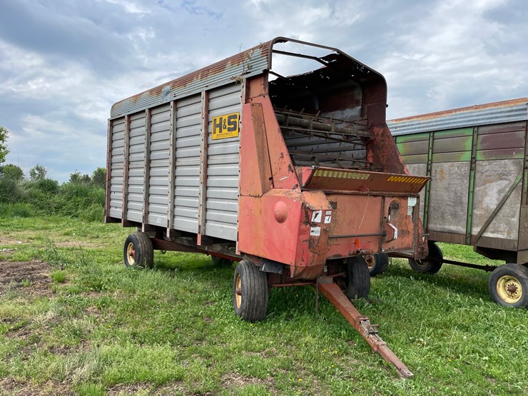 #220-•-h+s-super-7+4-chopper-box-(ringle,-wi)-image-3