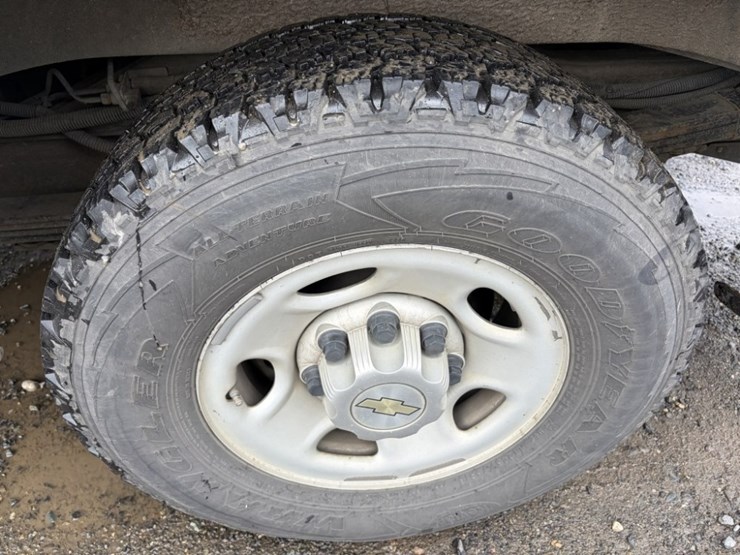 2012-chevrolet-express-cargo-van-image-18